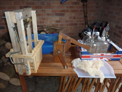 Traditional cider making equipment for the home brewer  @ www.jamesandtracy.co.uk