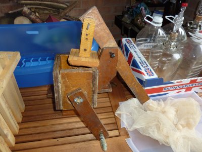 DIY cider or fruit scratter for traditional cider making  @ www.jamesandtracy.co.uk