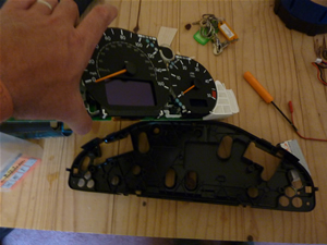 Removing the PCB from the Mercedes Instrument Cluster for Repair  @ www.jamesandtracy.co.uk